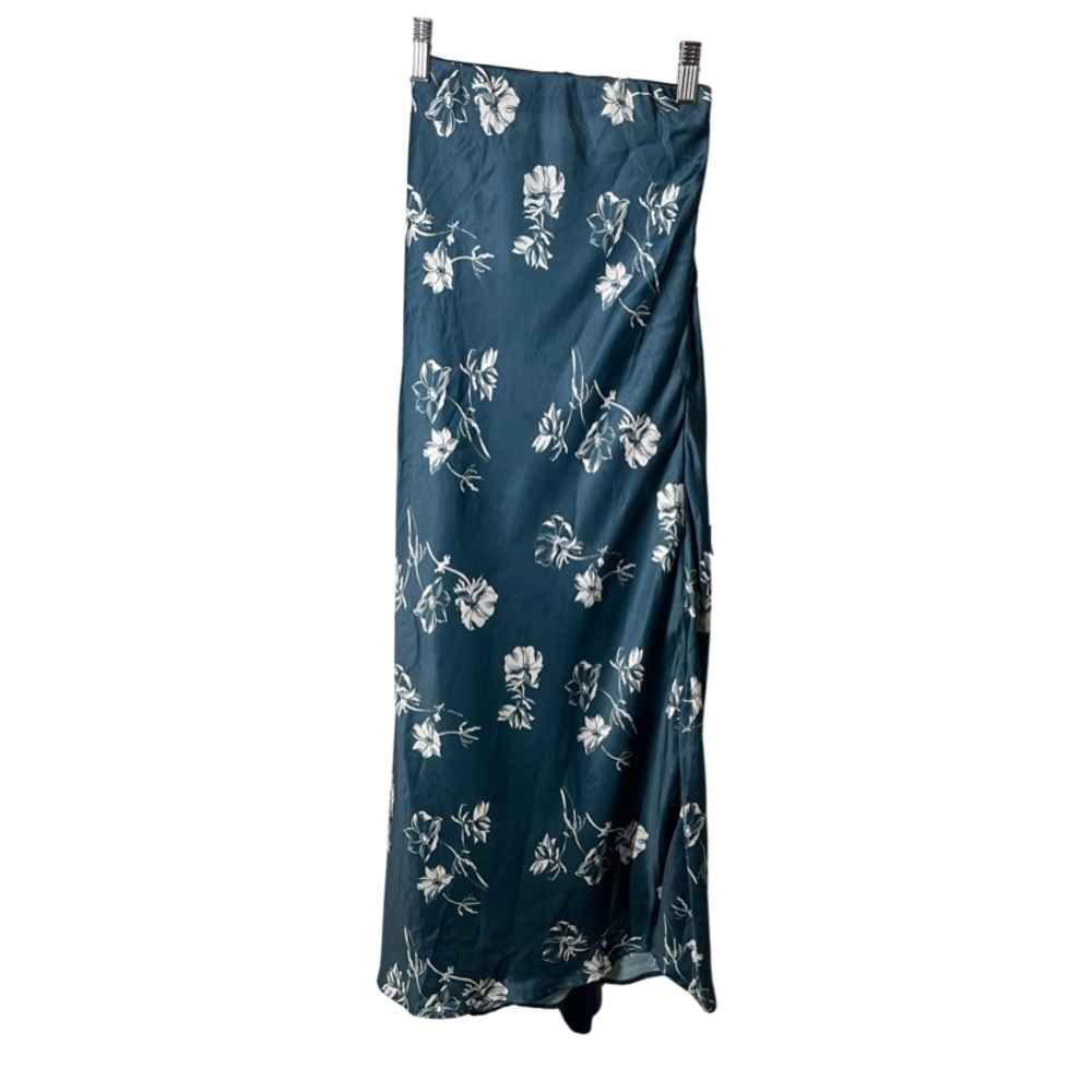 Medium long maxi skirt